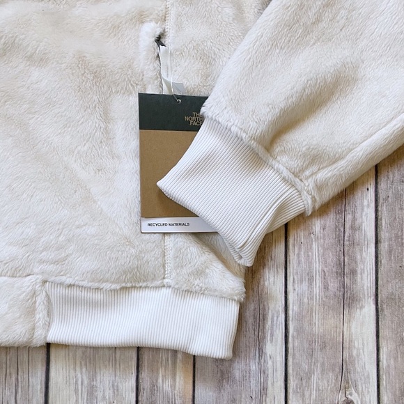 The North Face Women’s Luxe Osito Full Zip Jacket - Picture 3 of 11